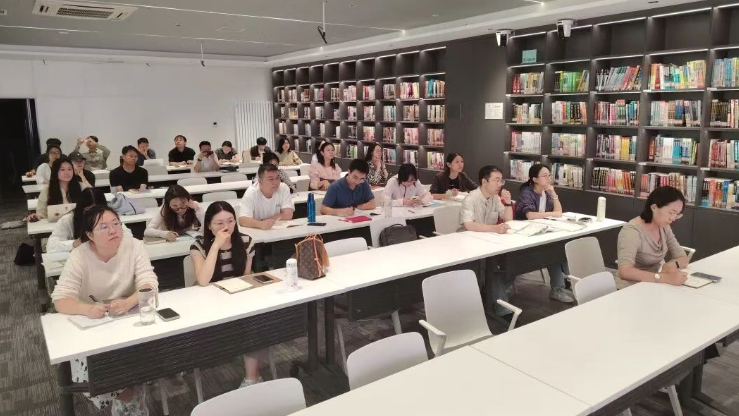 论学启程  聚力共研 ——北京十二中青年教师“论学班”开展新学期第一次研修活动